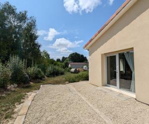 Photo Studio en rez-de-chaussée avec jardin et parking à 20 minutes de Jonzac